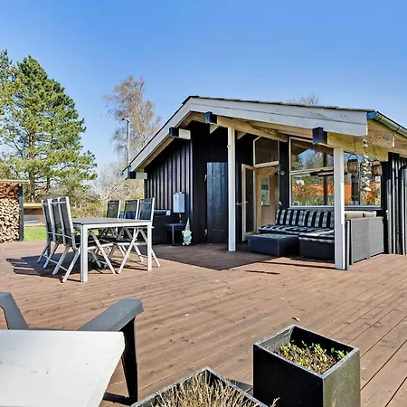 Cozy Holiday 450 M From The Water *