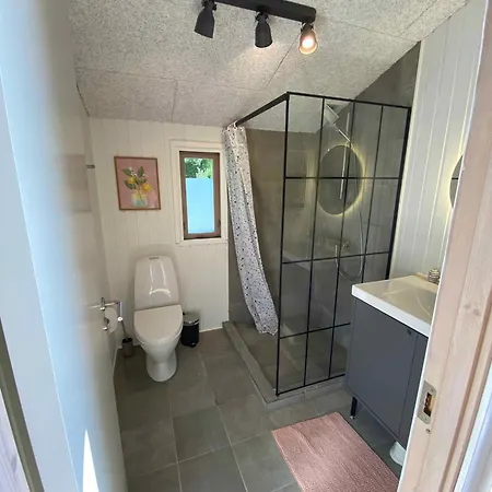 Cozy Holiday 450 M From The Water Feriehus